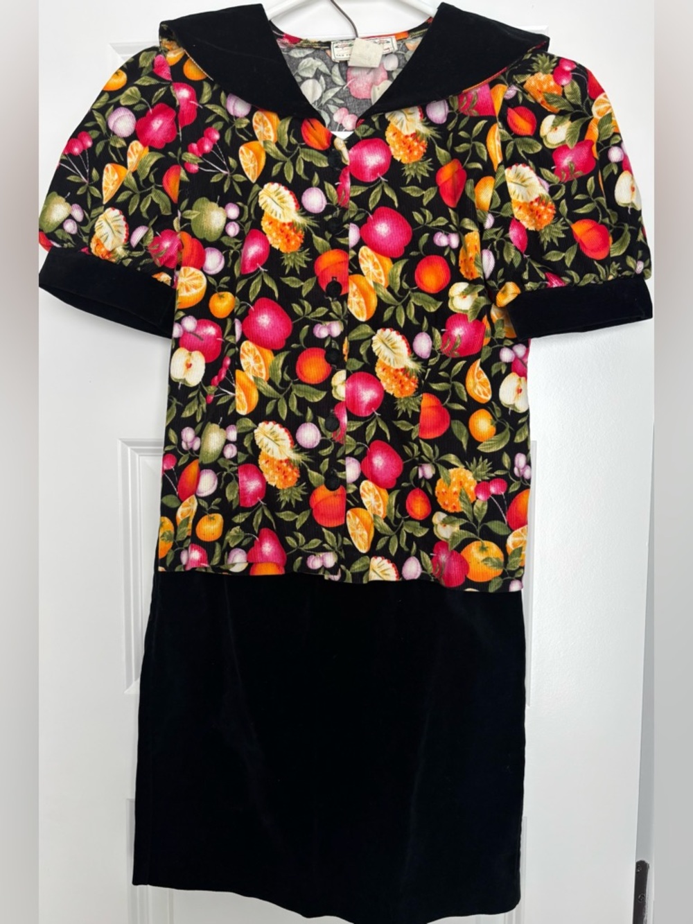 Retro Fruit Print 2 Pc Set Small Novelty Top Black Velvet Skirt Cute Size 10